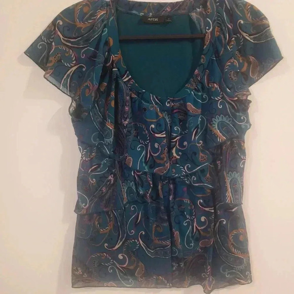 APT. Print Top - Picture 2 of 5